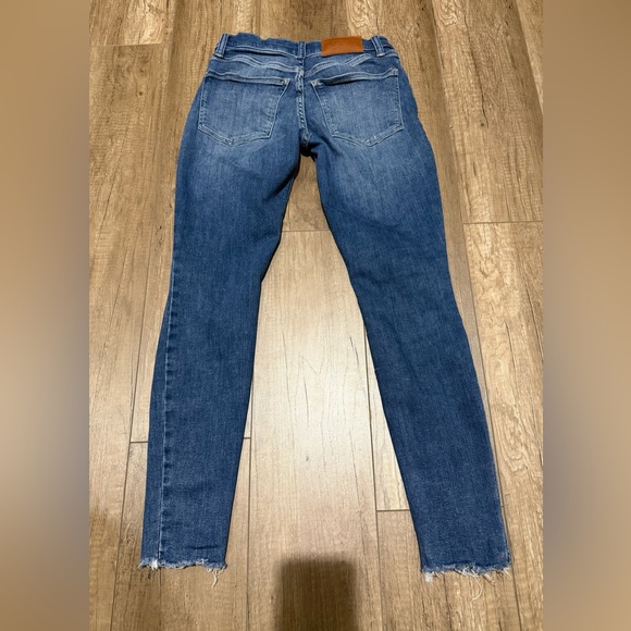 Lucky Brand Dark Blue Distressed Skinny Jeans Women’s Size 25 A - Picture 2 of 5